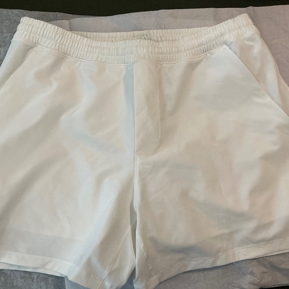 Lululemon Lined short 5”
